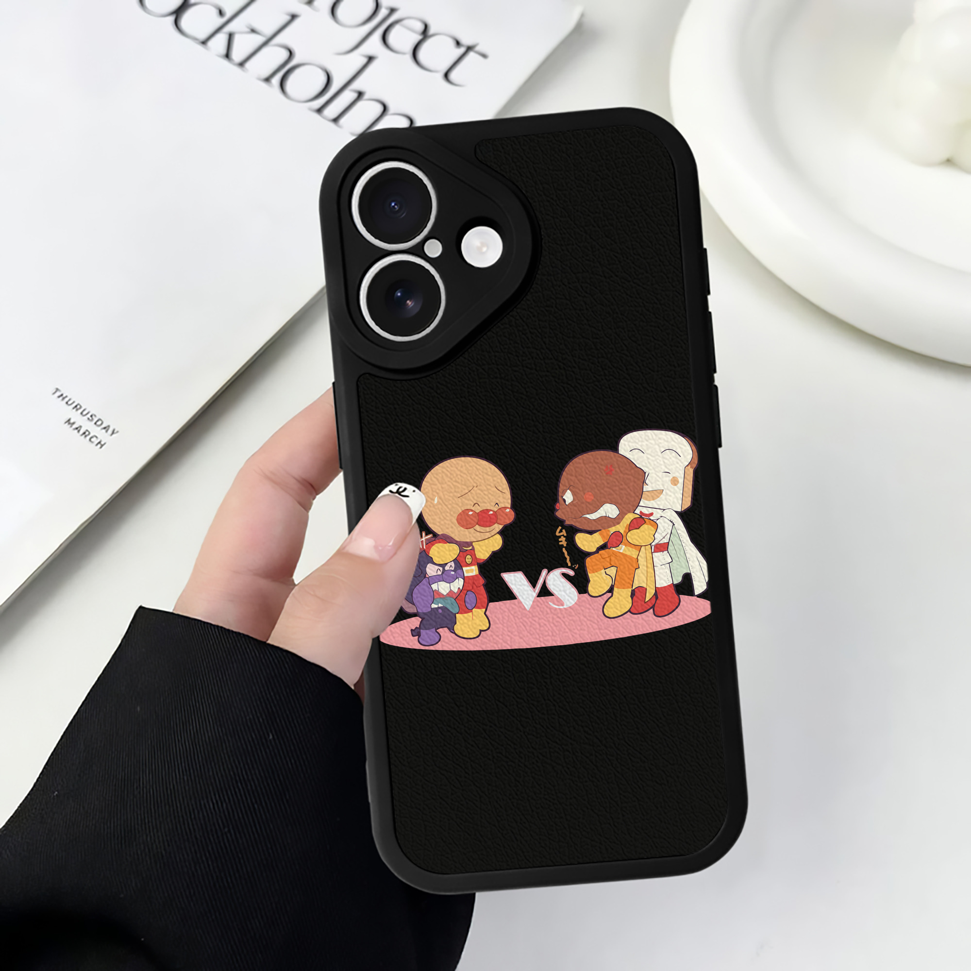 （画像用） アンパンマン Anpanman 【iPhone 16シリーズ対応】シリコンスマホケース（レザー調） 材質：シリコン